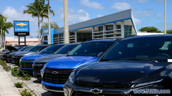 股票配资中心网址 汽车巨头们在特朗普关税政策引发的混乱中取消业绩预测